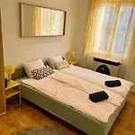 Lejlighed 2br Supercentral With Variable Beds By Nw Budapest