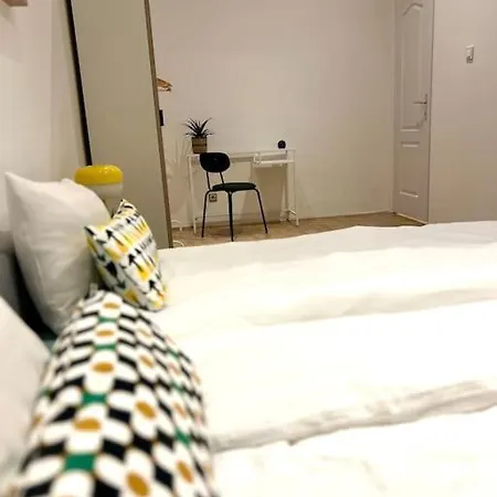 2Br Supercentral Apartment With 4 Beds By Nw * Budapest