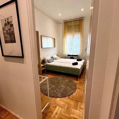 2Br Supercentral Apartment With 4 Beds By Nw Budapest