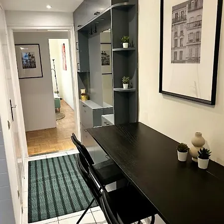 2Br Supercentral Apartment With 4 Beds By Nw Lägenhet *