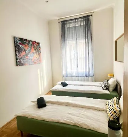 Lägenhet 2Br Supercentral Apartment With 4 Beds By Nw